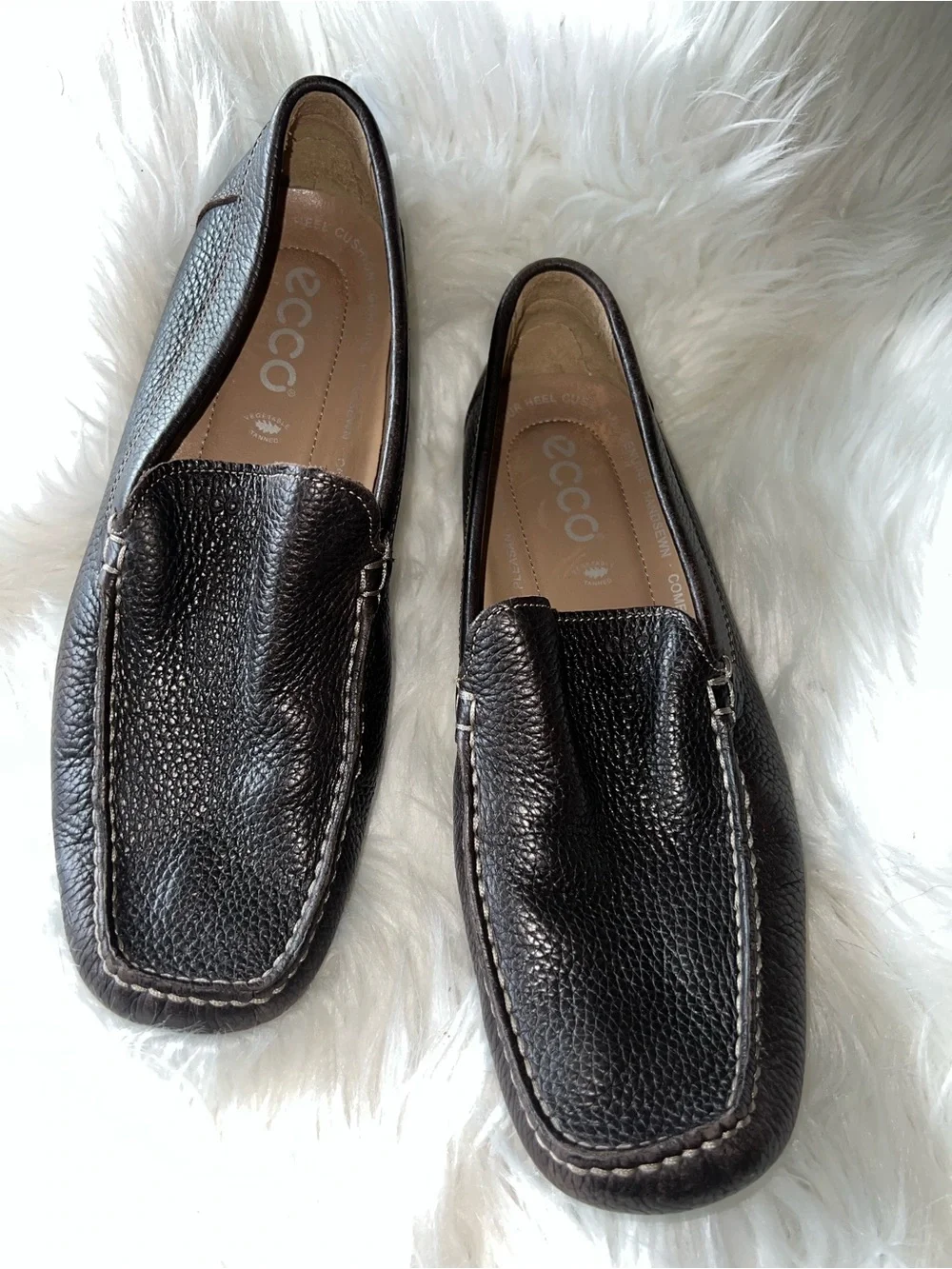 Ecco Brown Pebbled Leather Slip-On Loafers